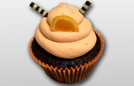 Cupcake de chocolate con buttercream de naranja